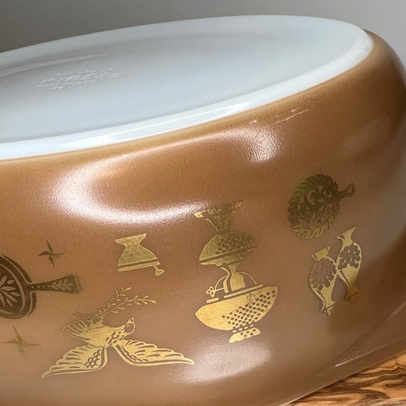 PYREX Early American Casserole Dish Bowl w Lid 2.5 Quarts Rare Vintage EUC - Picture 12 of 16